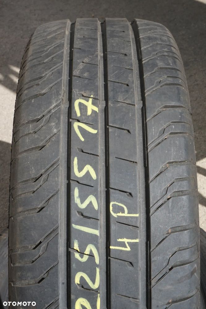 225 55 17C Continental ContiVanContact200 22r - 2