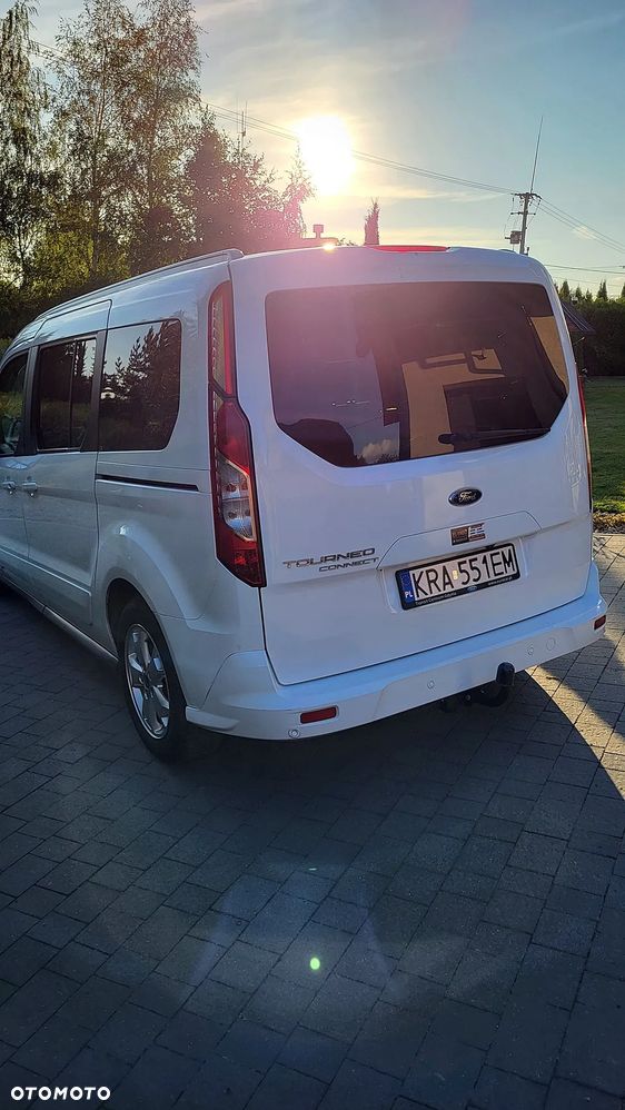 Ford Tourneo Connect 1.5 TDCi Titanium - 11