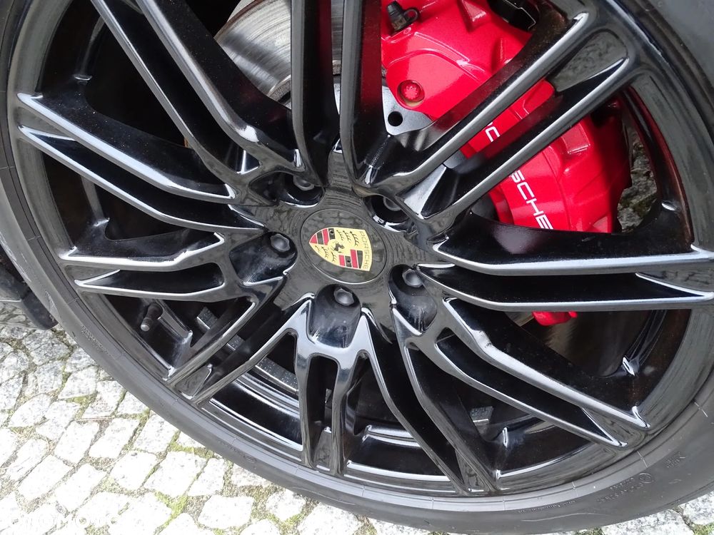 Porsche Cayenne GTS - 23