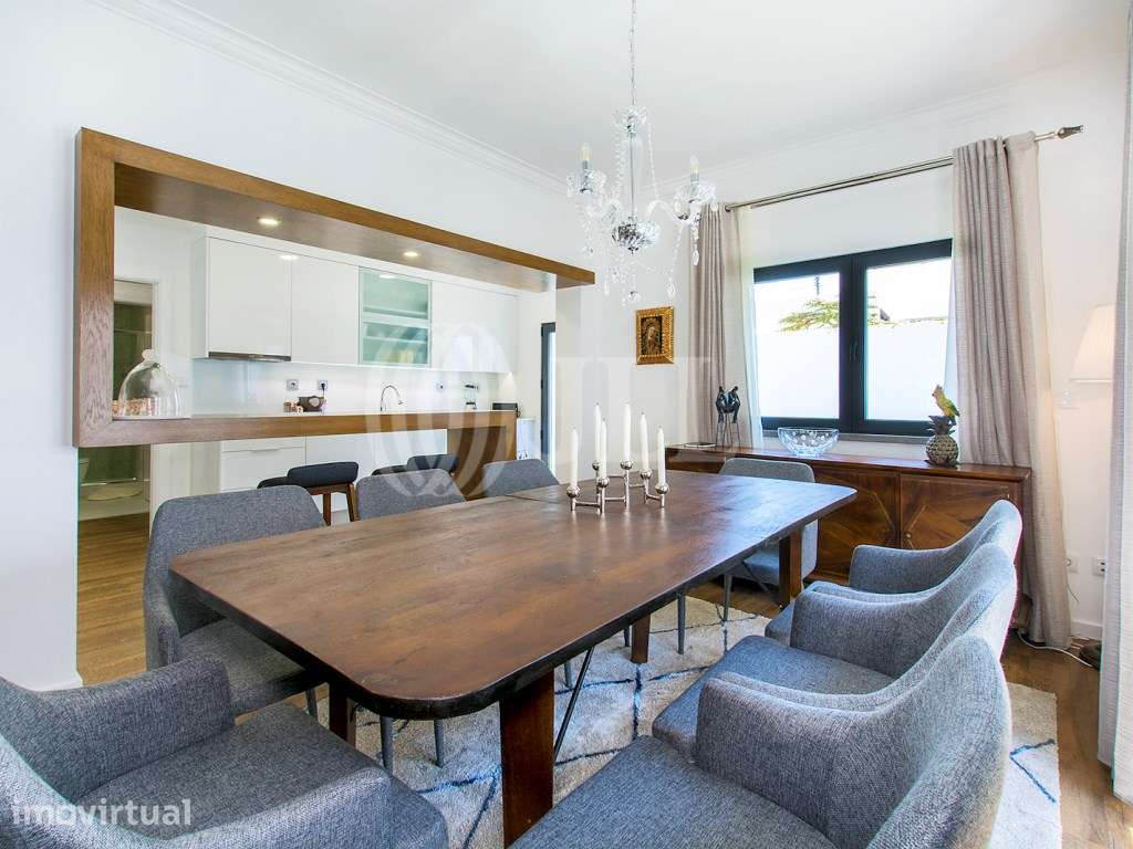 Moradia T4 com jardim, no Bairro do Rosário, Cascais - Grande imagem: 5/23