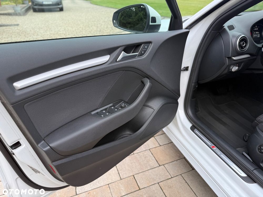 Audi A3 Sportback 2.0 TDI Sport S tronic - 13