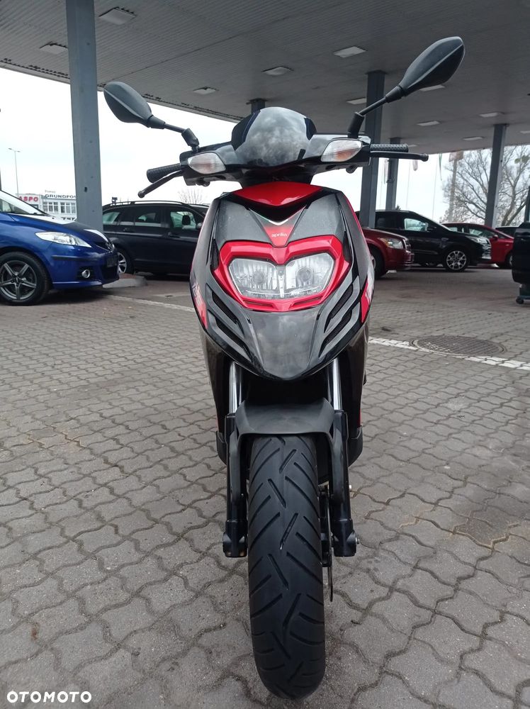 Aprilia SR - 10