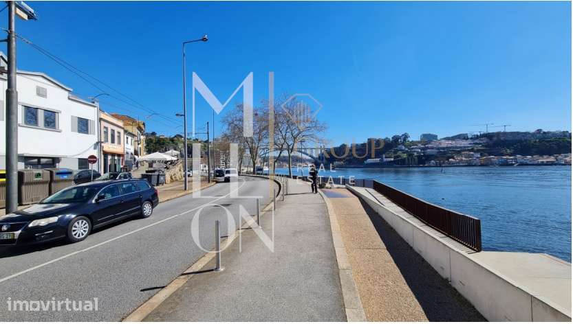 Apartamentos junto Alfândega do Porto com vistas rio - Grande imagem: 1/6