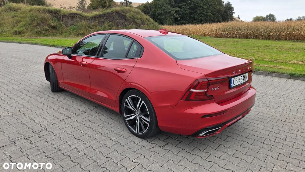 Volvo S60 T5 AWD R-Design - 8