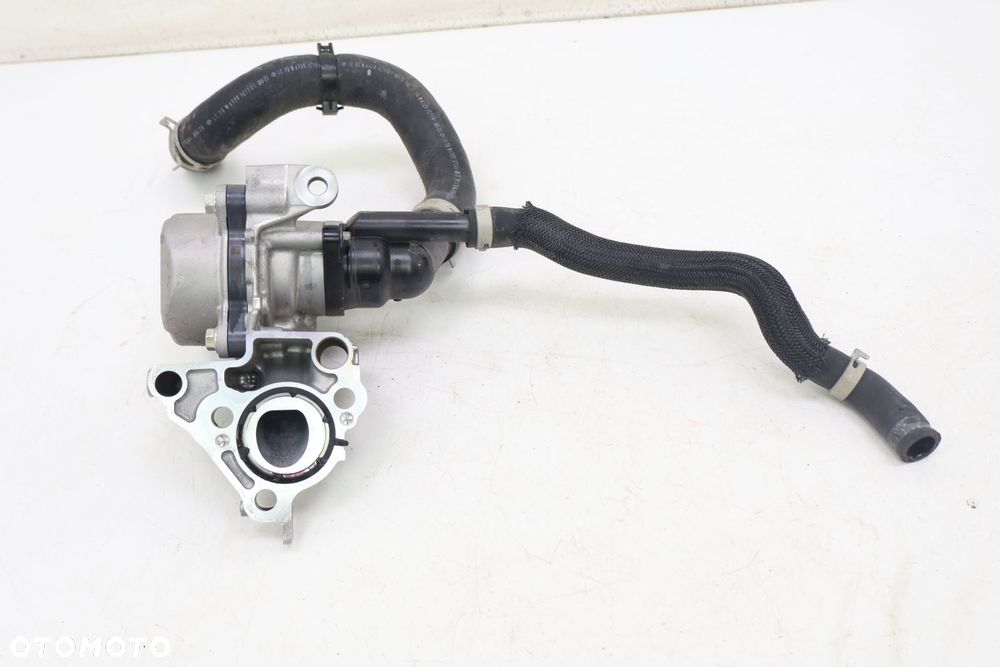 LEXUS TOYOTA 2.5 HYBRID POMPA WODY 0810G890685 - 1