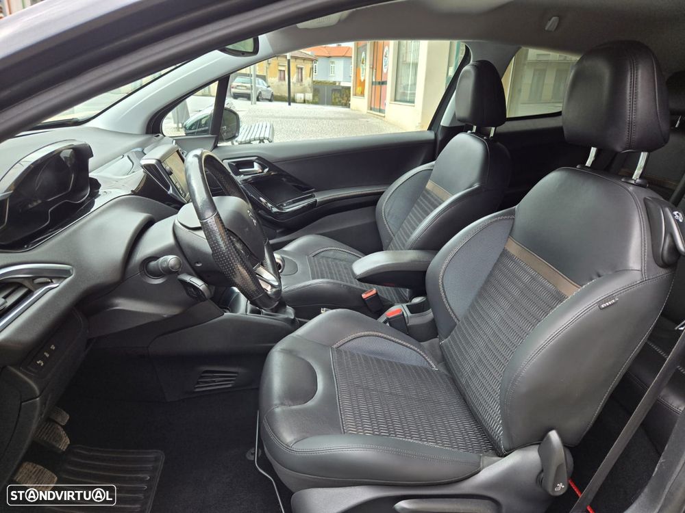 Peugeot 208 1.6 e-HDi Allure - 9