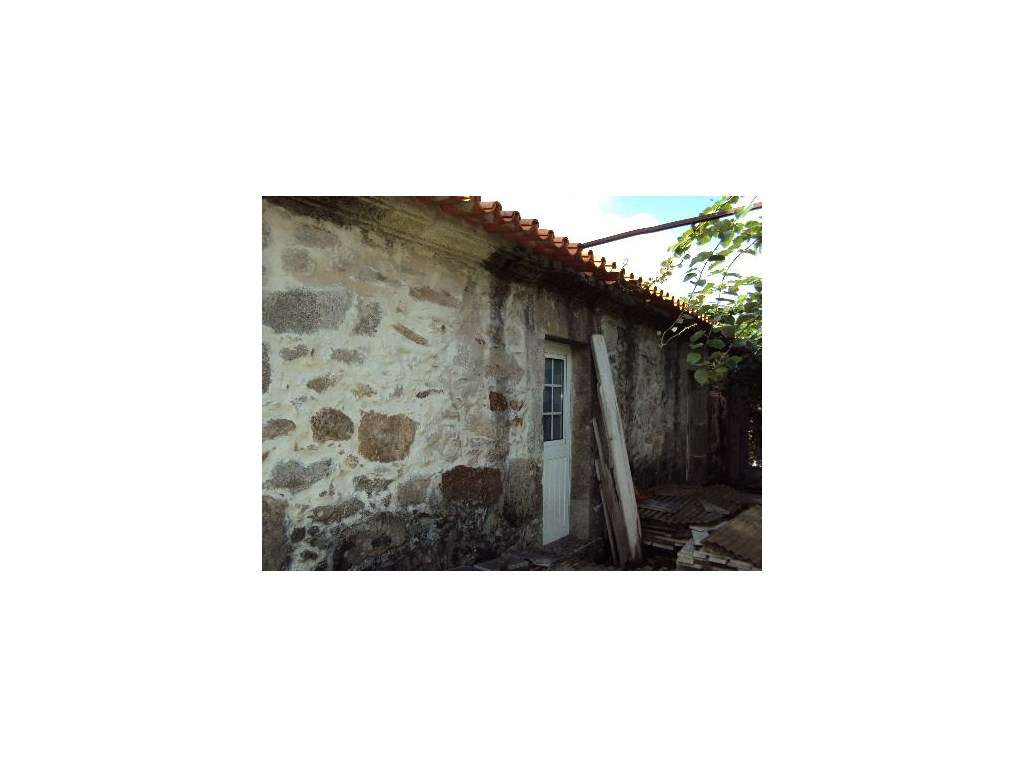 Moradia em pedra p/ reconstruir em Paredes de Coura. - Grande imagem: 5/8