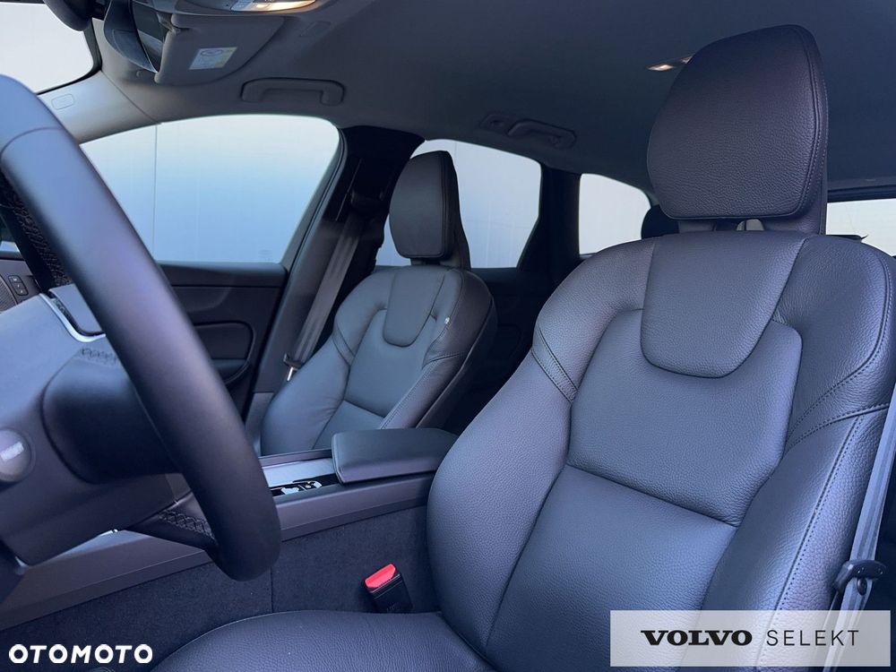Volvo XC 60 B5 B AWD Plus Dark - 11