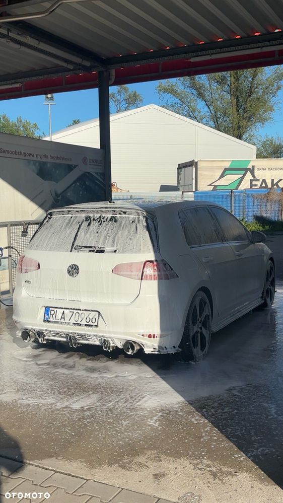 Volkswagen Golf - 7