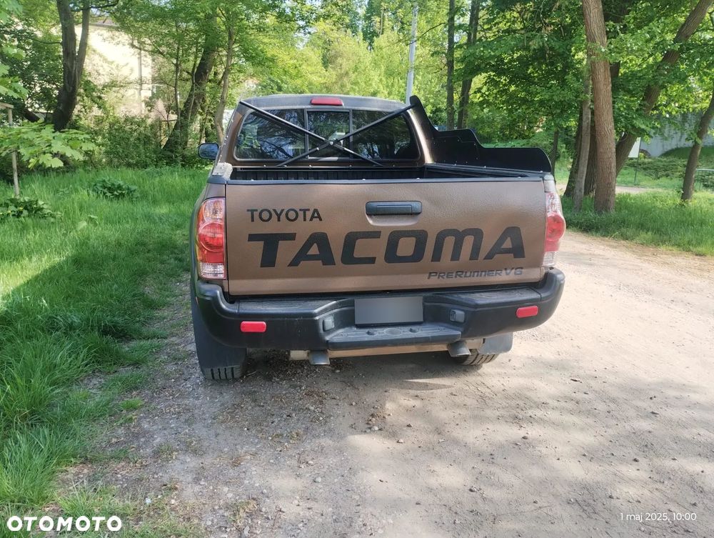 Toyota Tacoma - 6