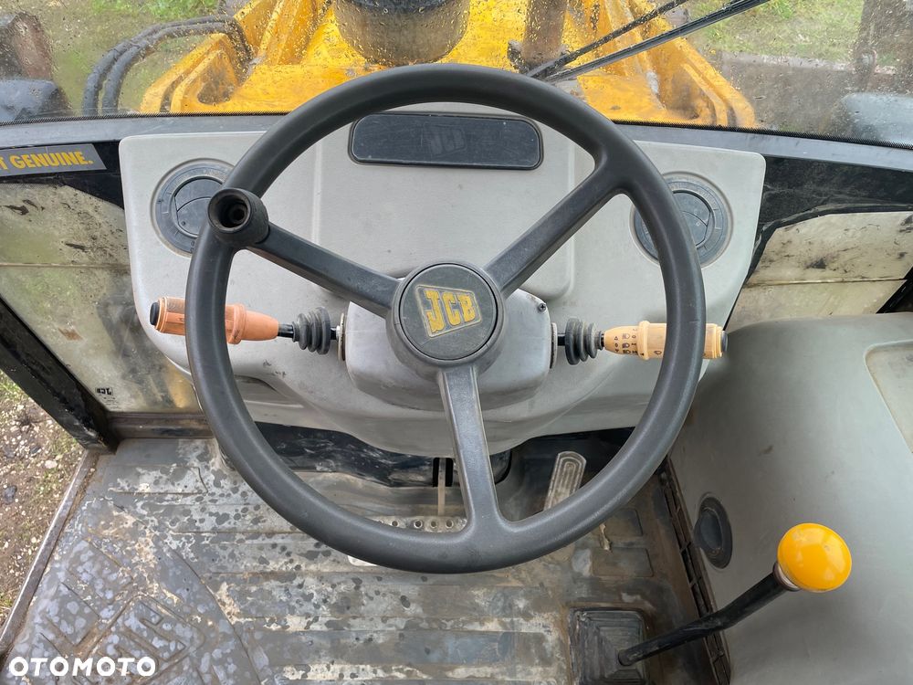 JCB 2CX - 12