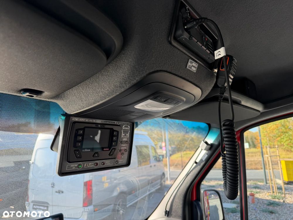 Mercedes-Benz Sprinter - 16