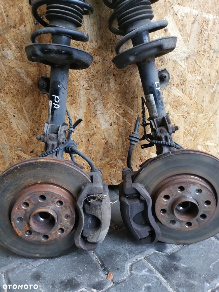 Corsa D 1.2 B Zwrotnica Amortyzator Przód Piasta Mcpherson - 4