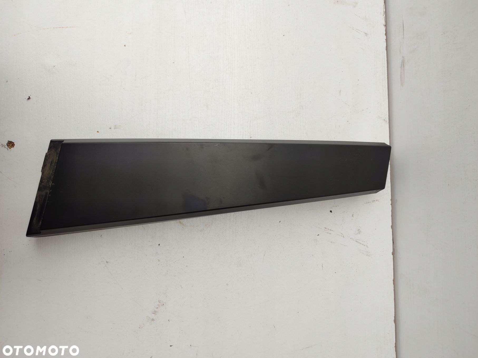 Osłona słupka prawa CITROEN C4 II 10-15 ORYGINAŁ 9687370477 - 1