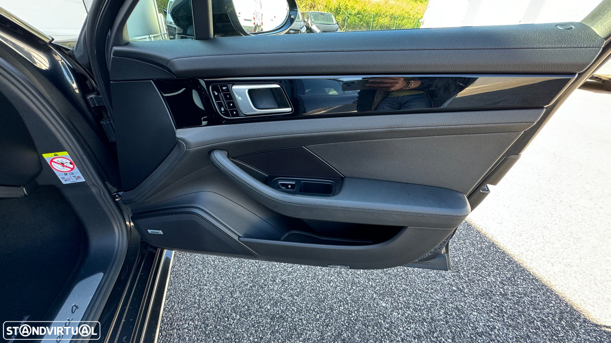 Porsche Panamera 4 E-Hybrid - 34