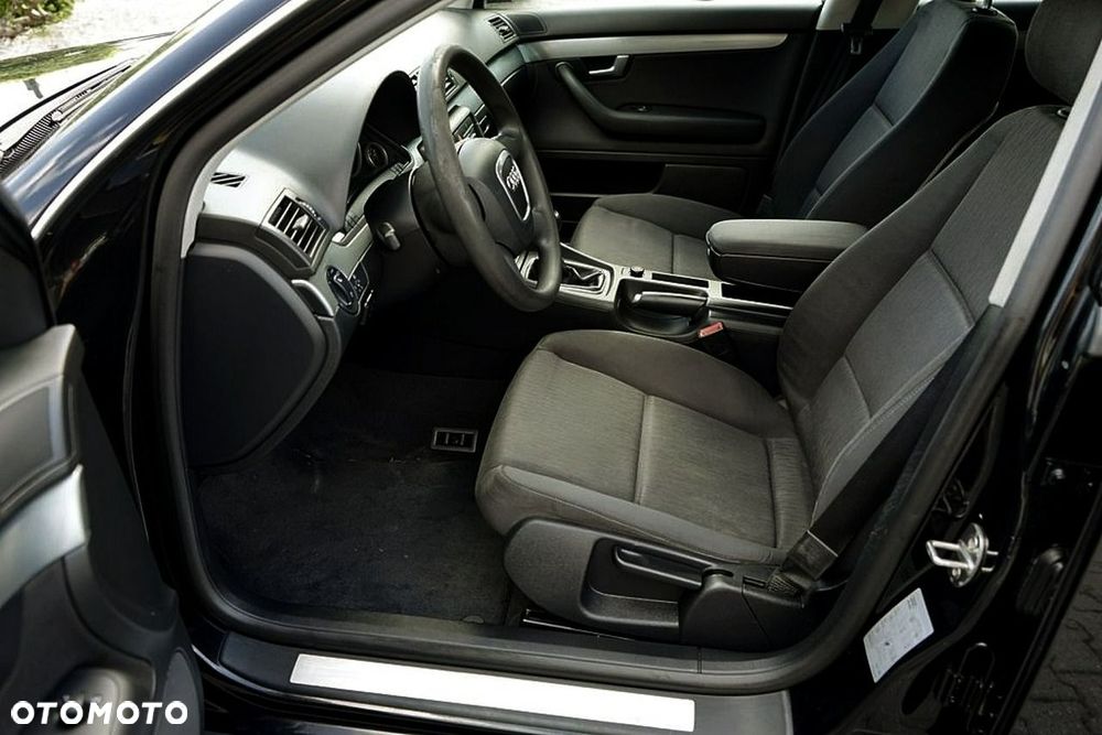 Audi A4 Limousine - 17