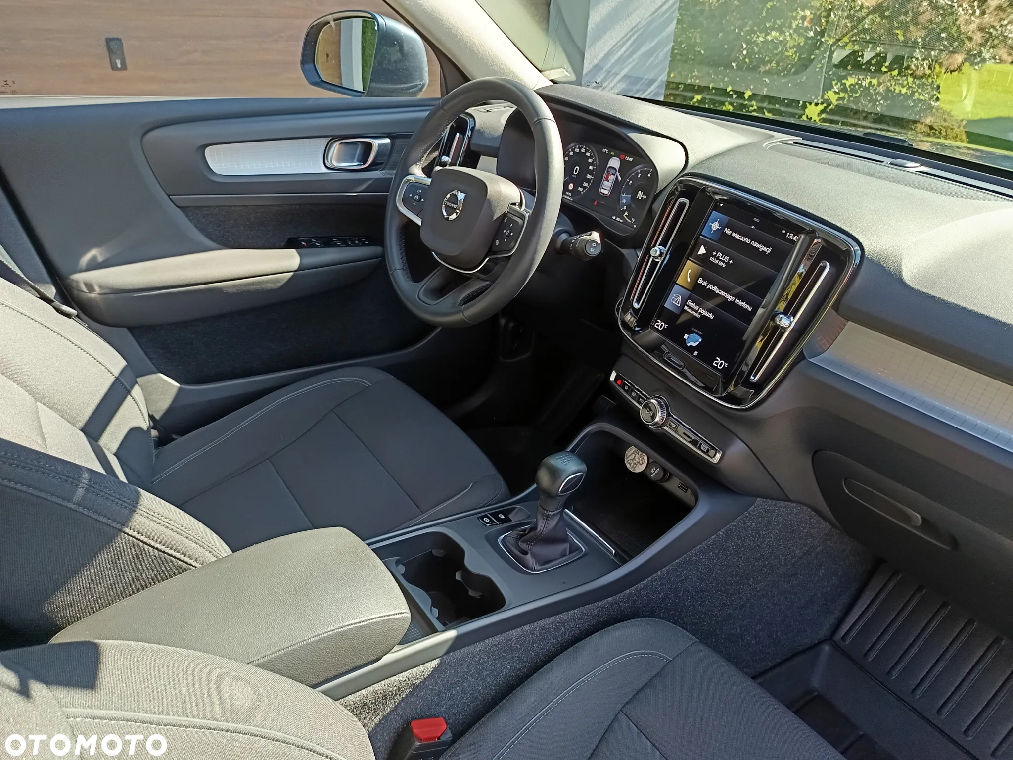 Volvo XC 40 T3 - 10