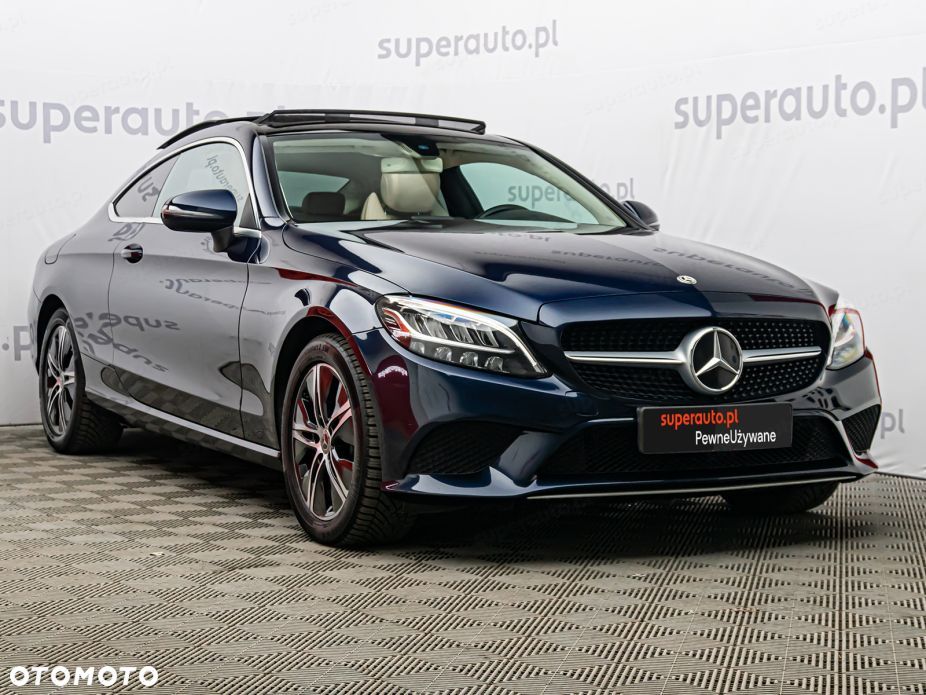 Mercedes-Benz Klasa C 300 9G-TRONIC - 4