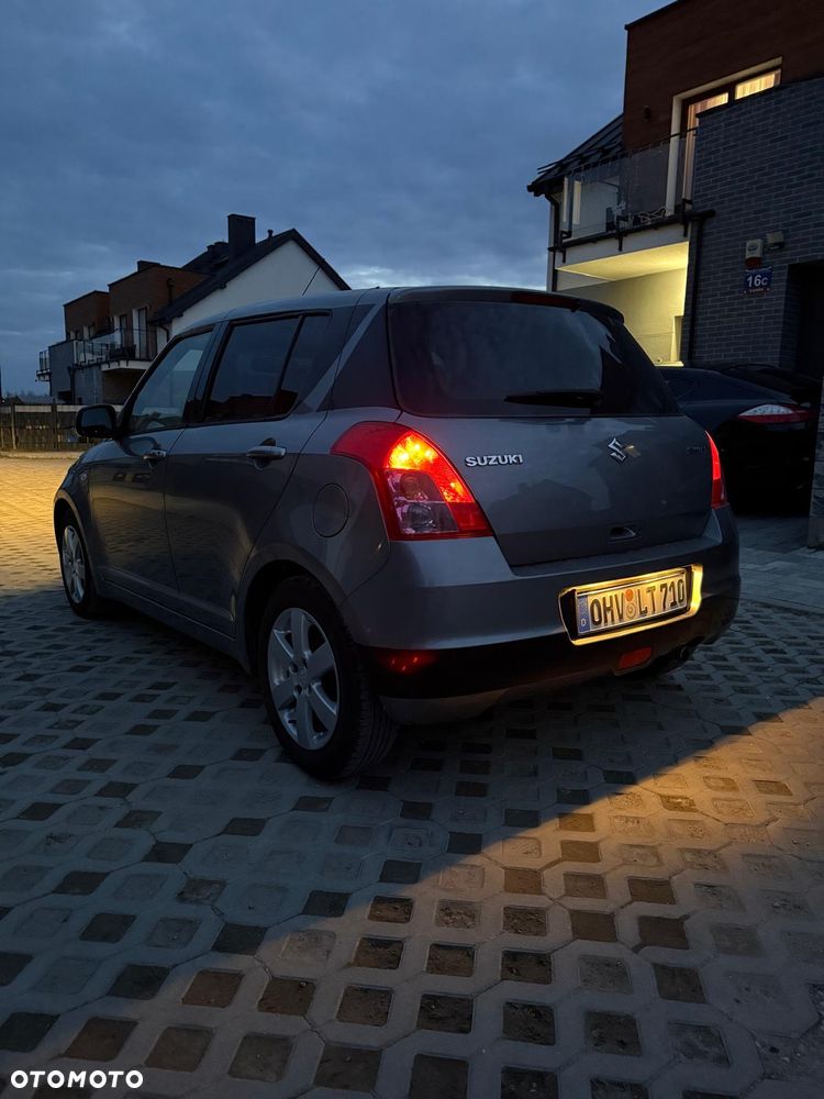 Suzuki Swift 1.3 DDiS Comfort - 40