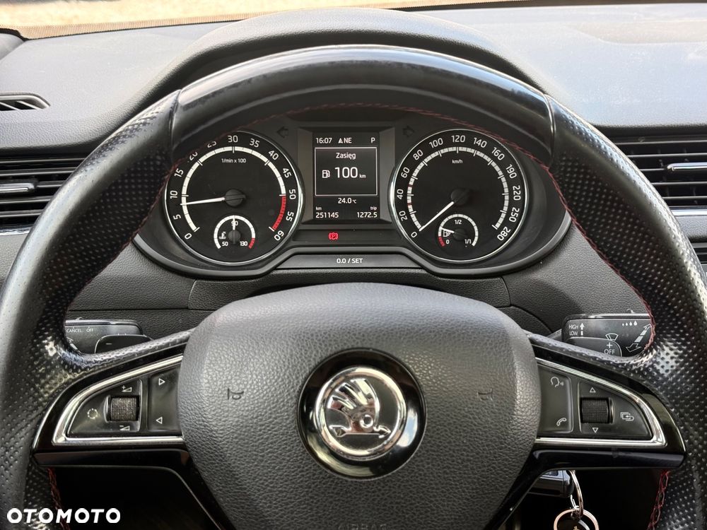 Skoda Octavia 2.0 TDI DSG RS - 12