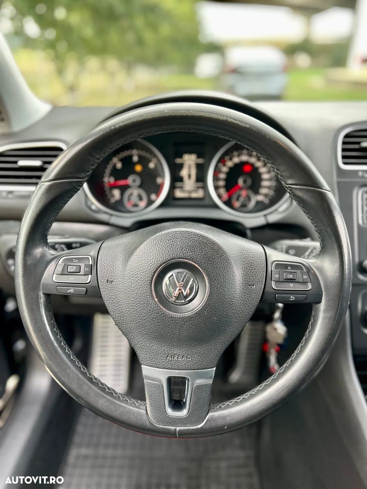 Volkswagen Golf - 16