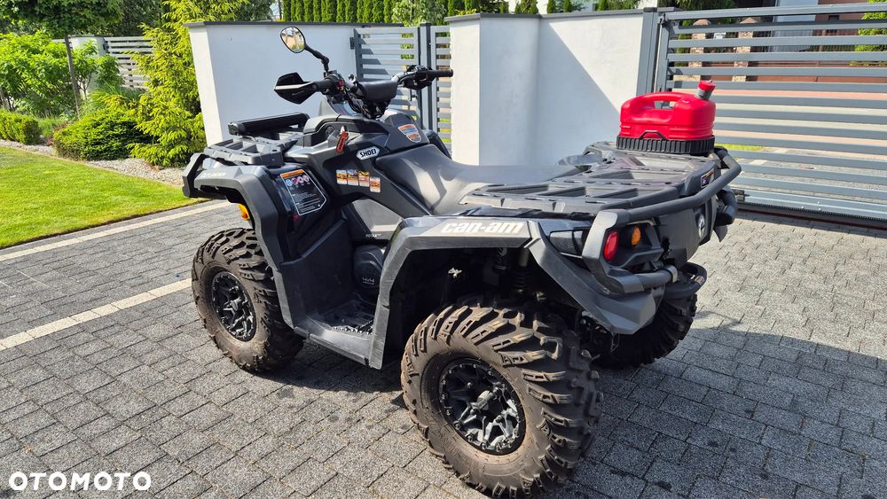 Can-Am Outlander - 12