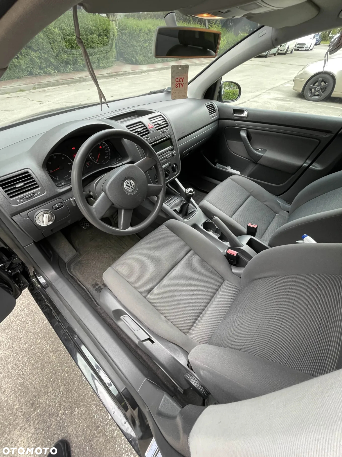 Volkswagen Golf - 5