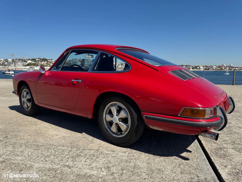 Porsche 911 Série F - 19