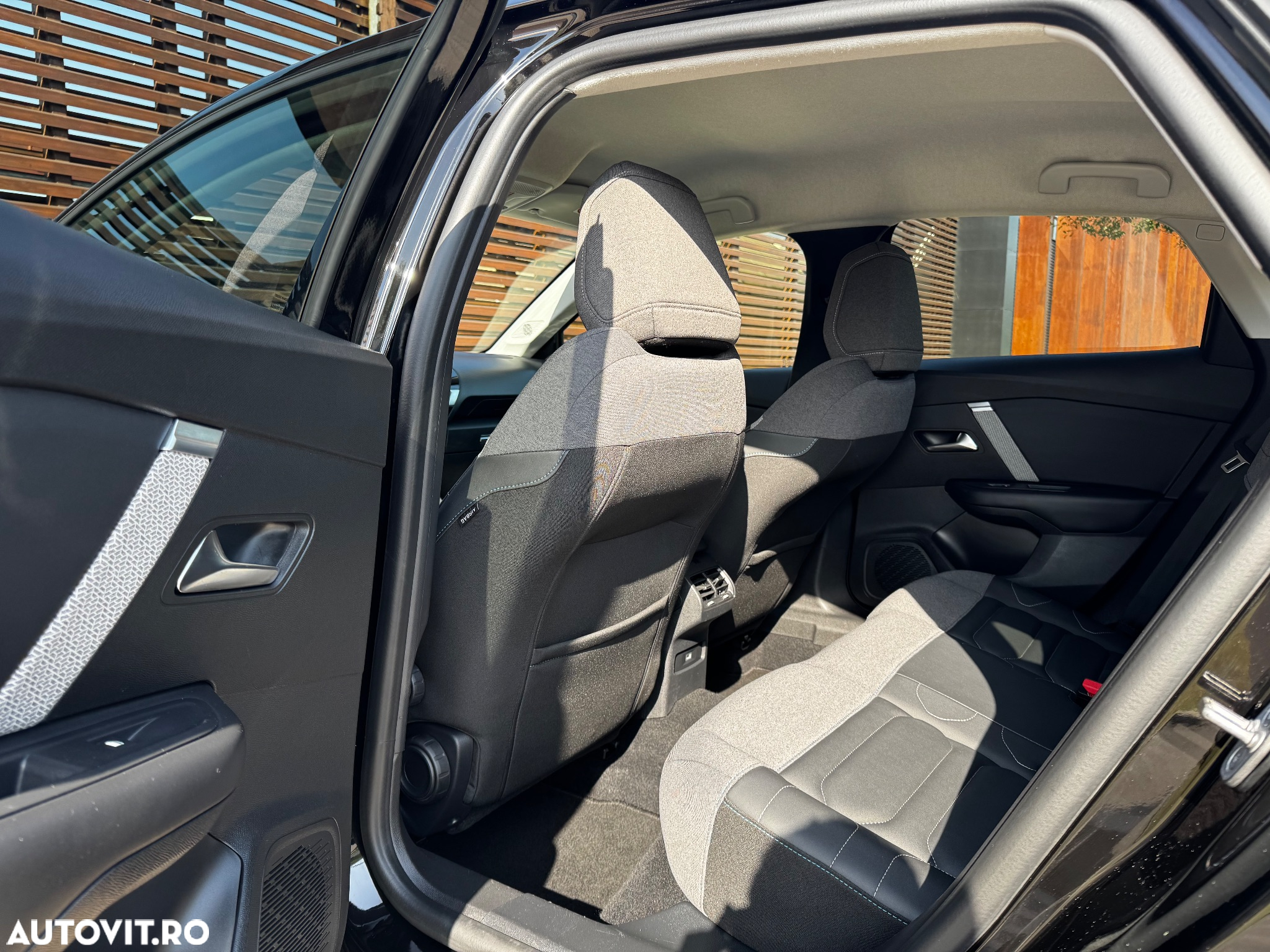 Citroën C4 1.2 PureTech S&S EAT8 Shine - 15