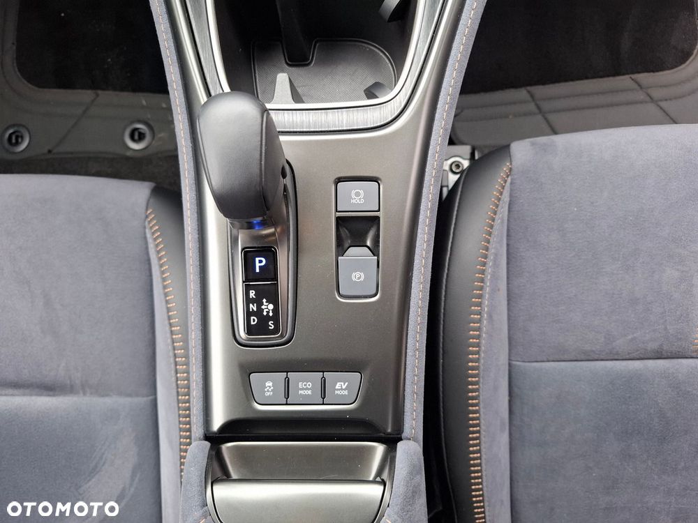 Lexus LBX 1.5 Hybrid Cool - 26