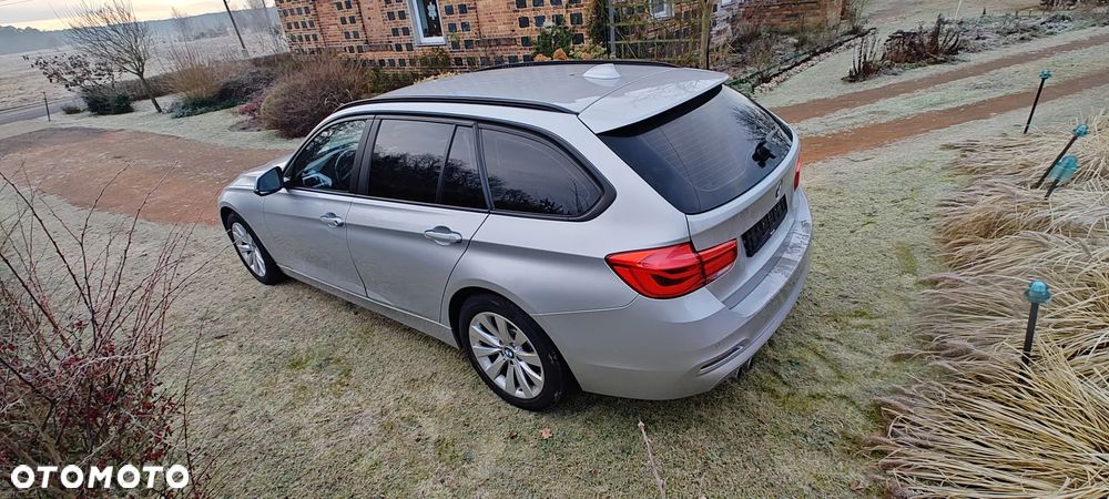 BMW Seria 3 320d - 4