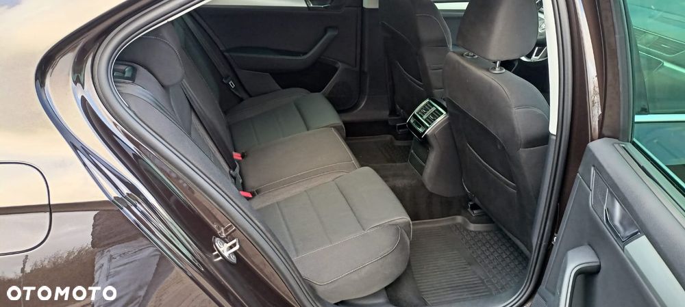 Skoda Superb 1.5 TSI ACT Ambition - 8