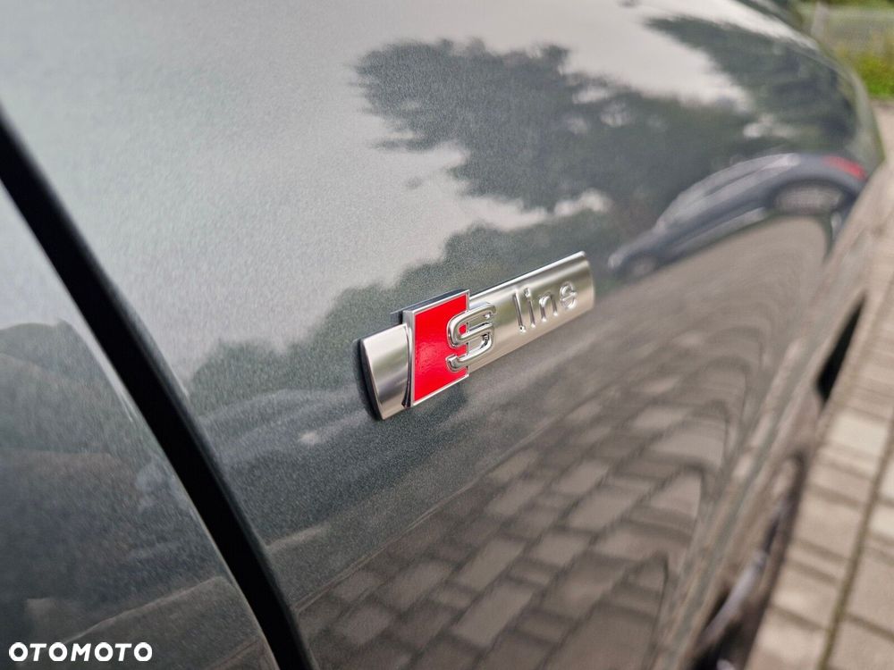 Audi Q4 e-tron - 12