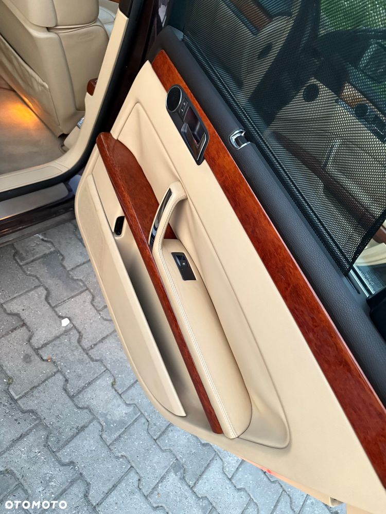 Volkswagen Phaeton 4.2 V8 4Mot L (5 os.) - 15