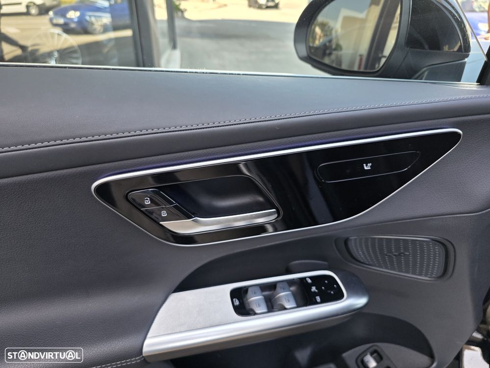 Mercedes-Benz GLC 300 de Coupe 4Matic 9G-TRONIC AMG Line - 24