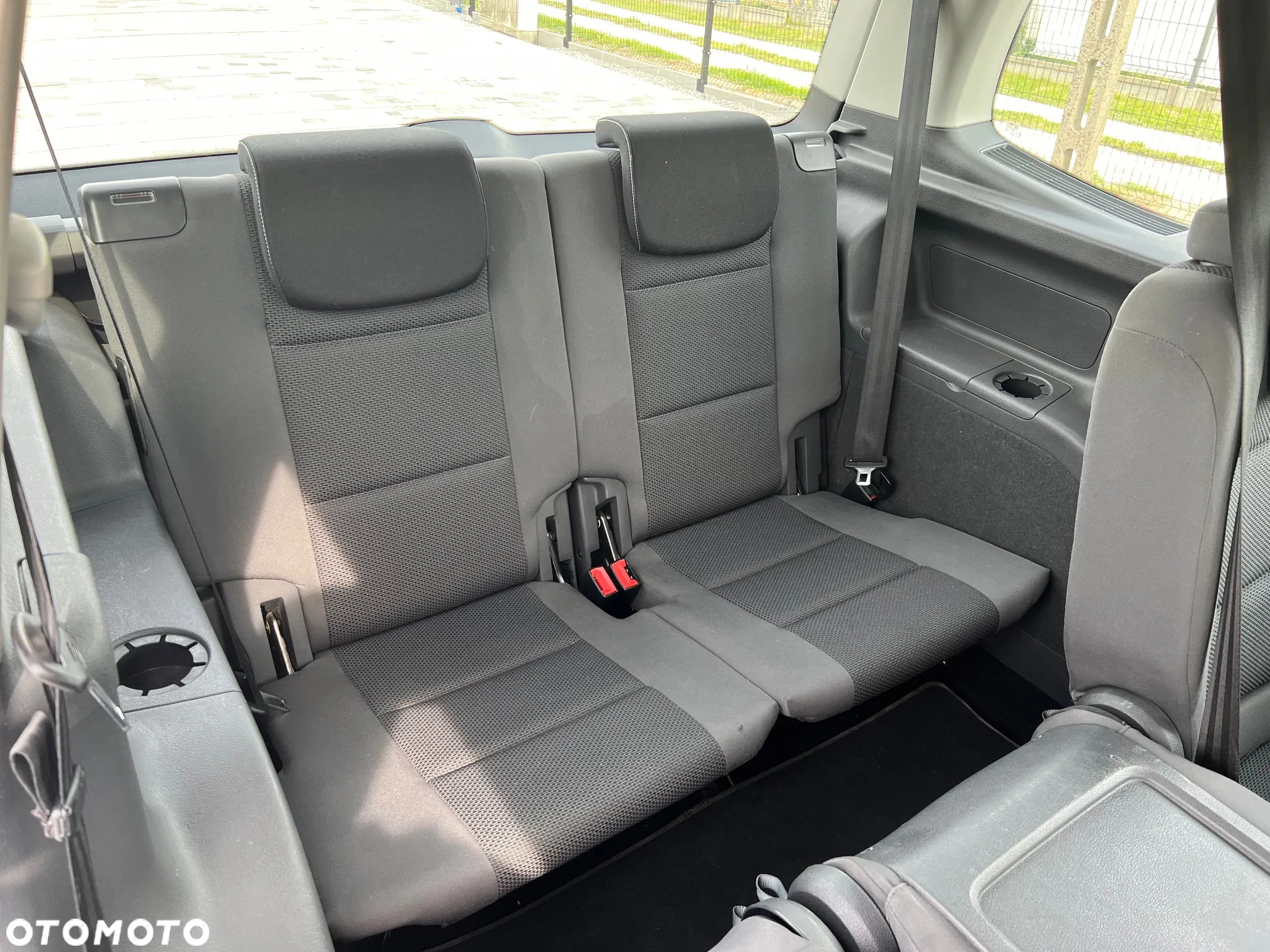 Volkswagen Touran 1.6 TDI DPF BlueMotion Technology Comfortline - 11