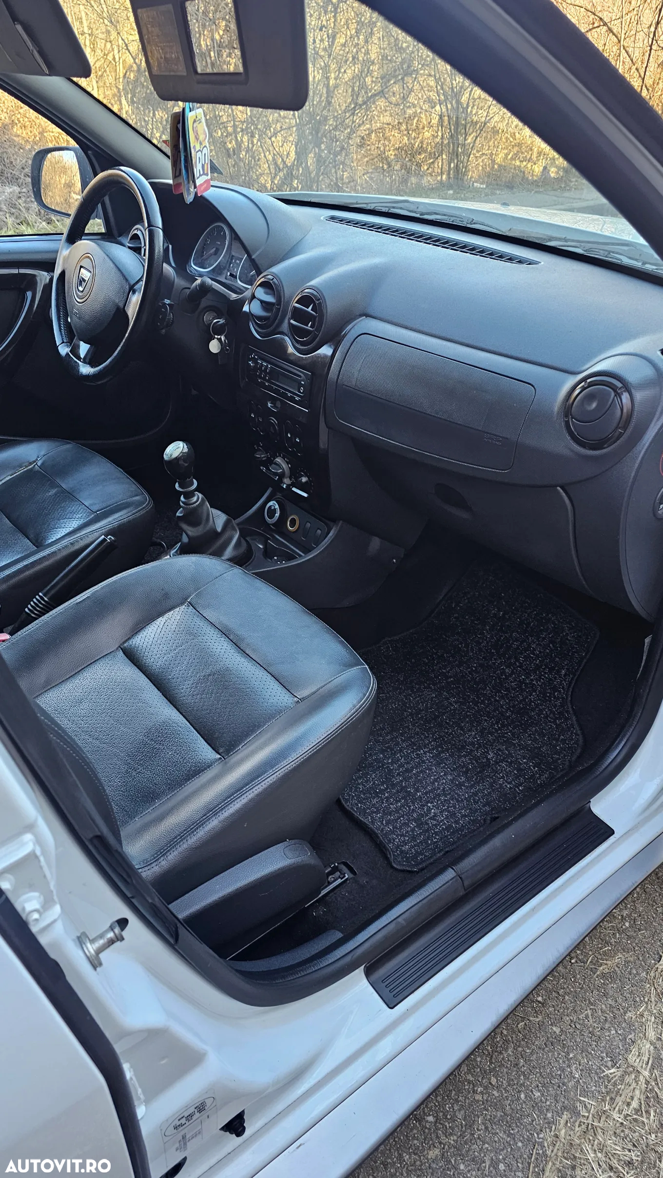 Dacia Duster 1.6 4x4 Prestige - 13