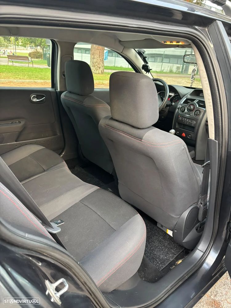 Renault Mégane Break 1.5 dCi Confort - 4