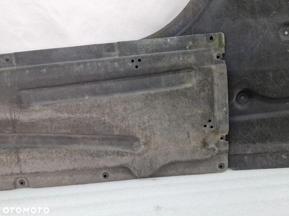 BMW G20 / G21 PRAWA OSŁONA PODWOZIA , NR 51757340866 / 7340866 , NR AUKCJI NSŁ298 - 6