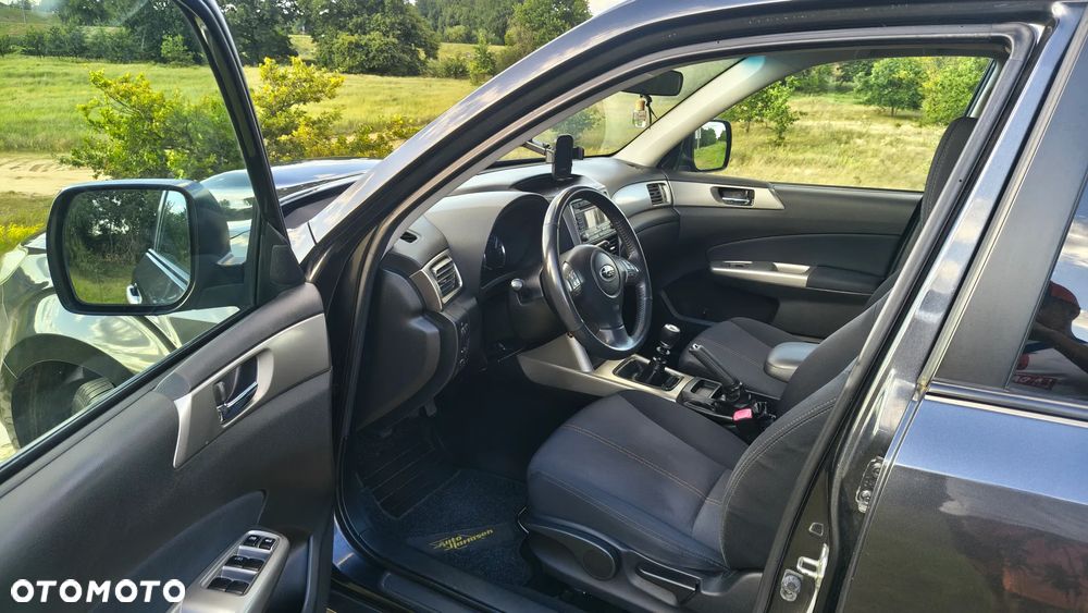 Subaru Forester 2.0D XA 000 Euro5 - 13