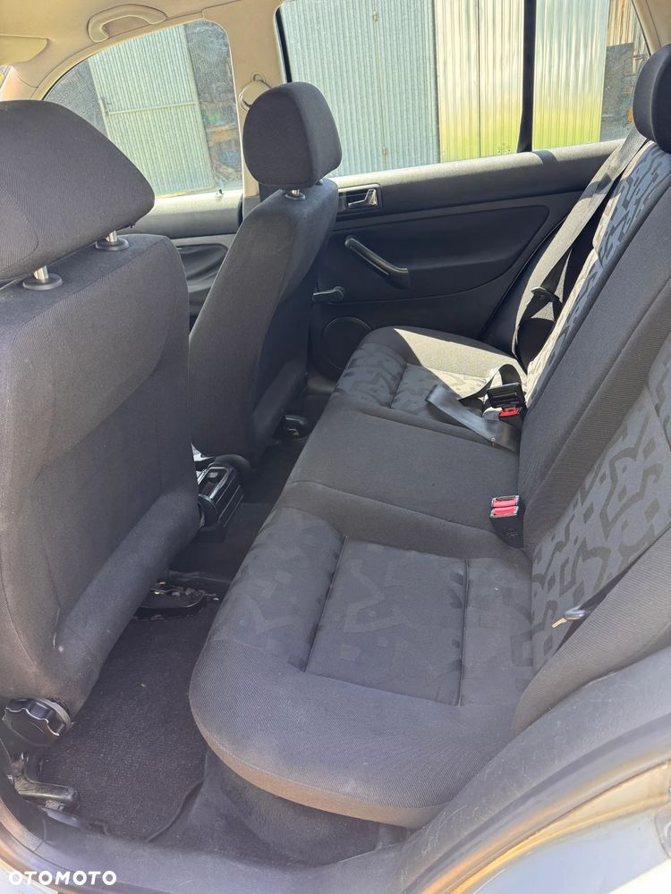 Volkswagen Golf 1.6 Basis - 9