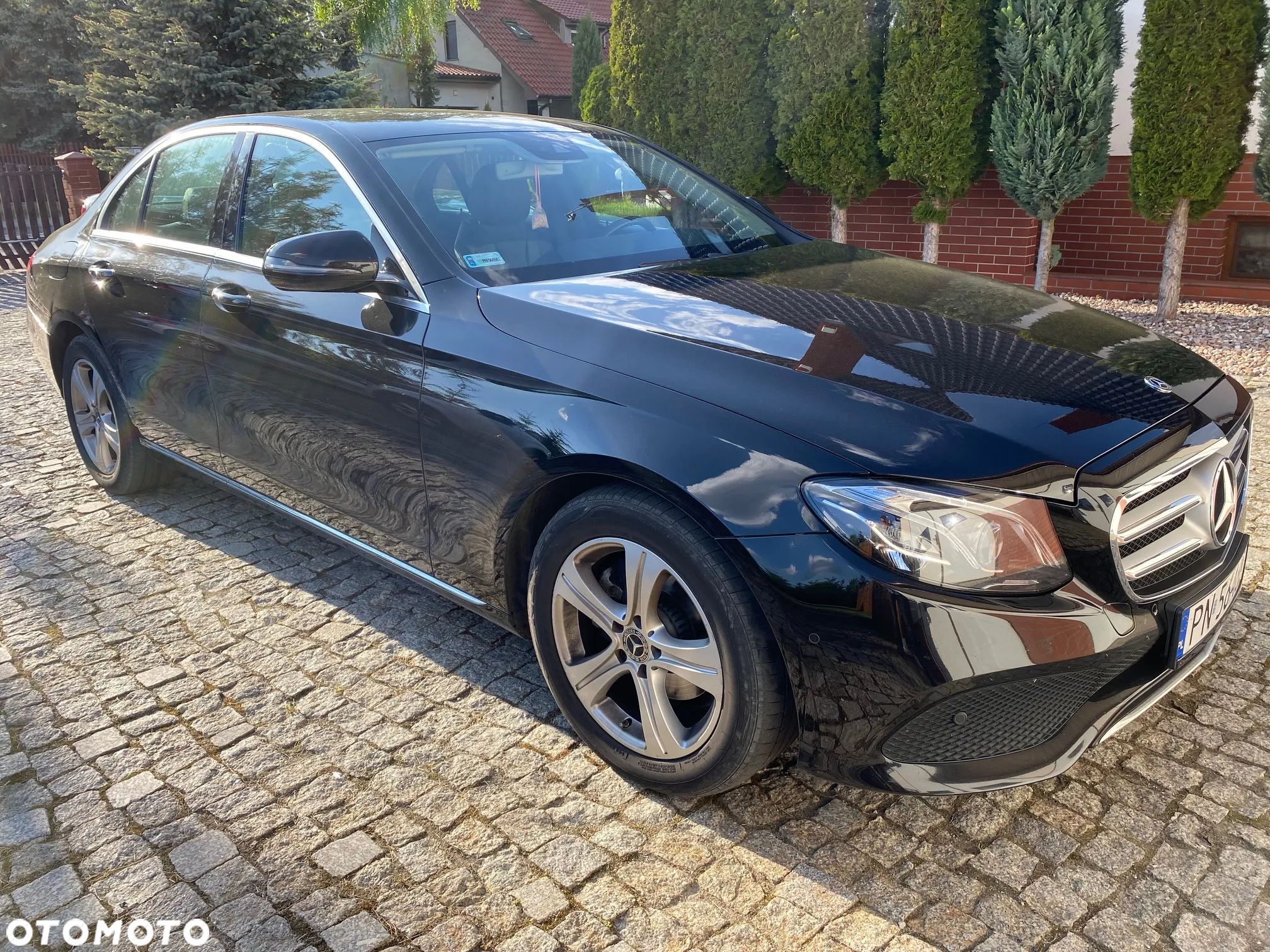 Mercedes-Benz Klasa E 220 d 9G-TRONIC - 4