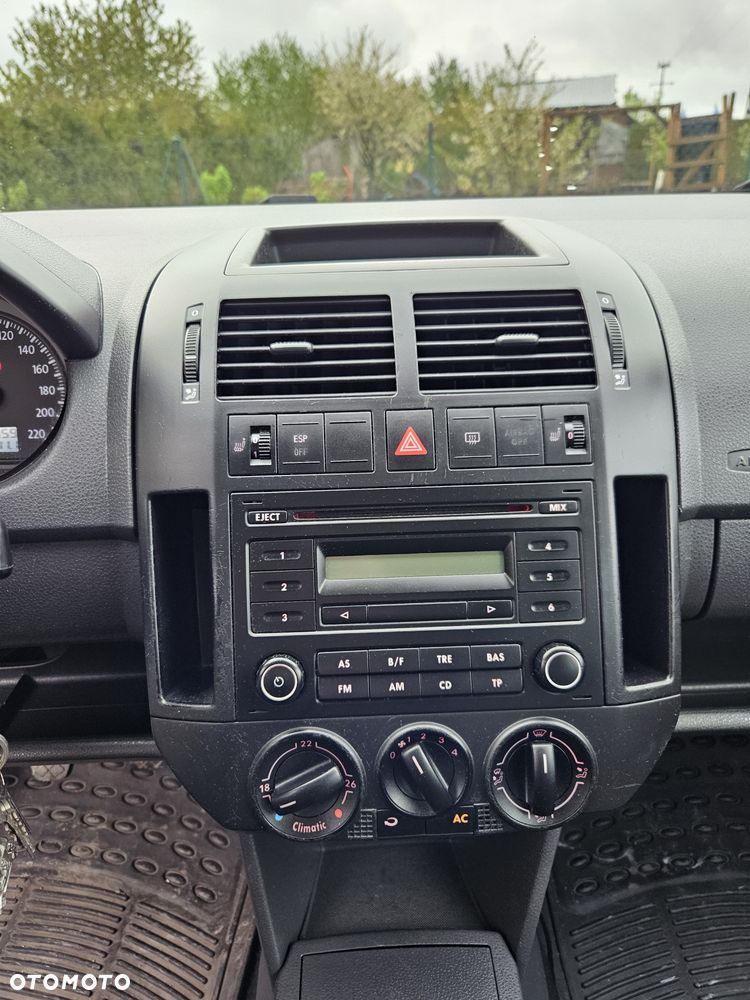 Volkswagen Polo - 5