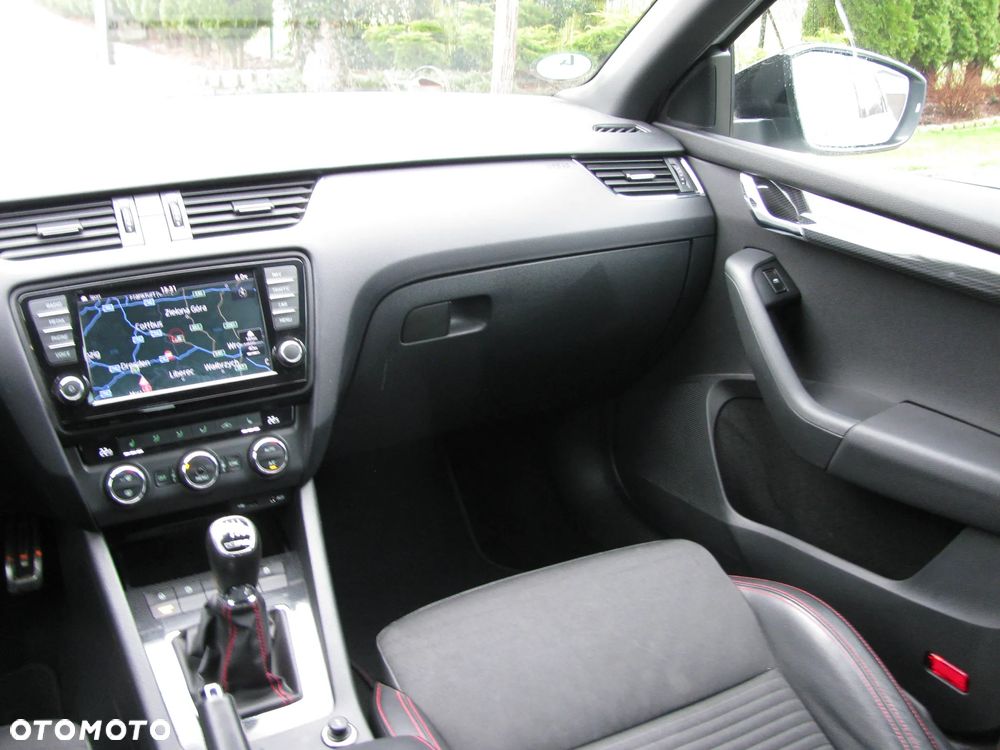 Skoda Octavia 2.0 TDI (Green tec) RS - 26