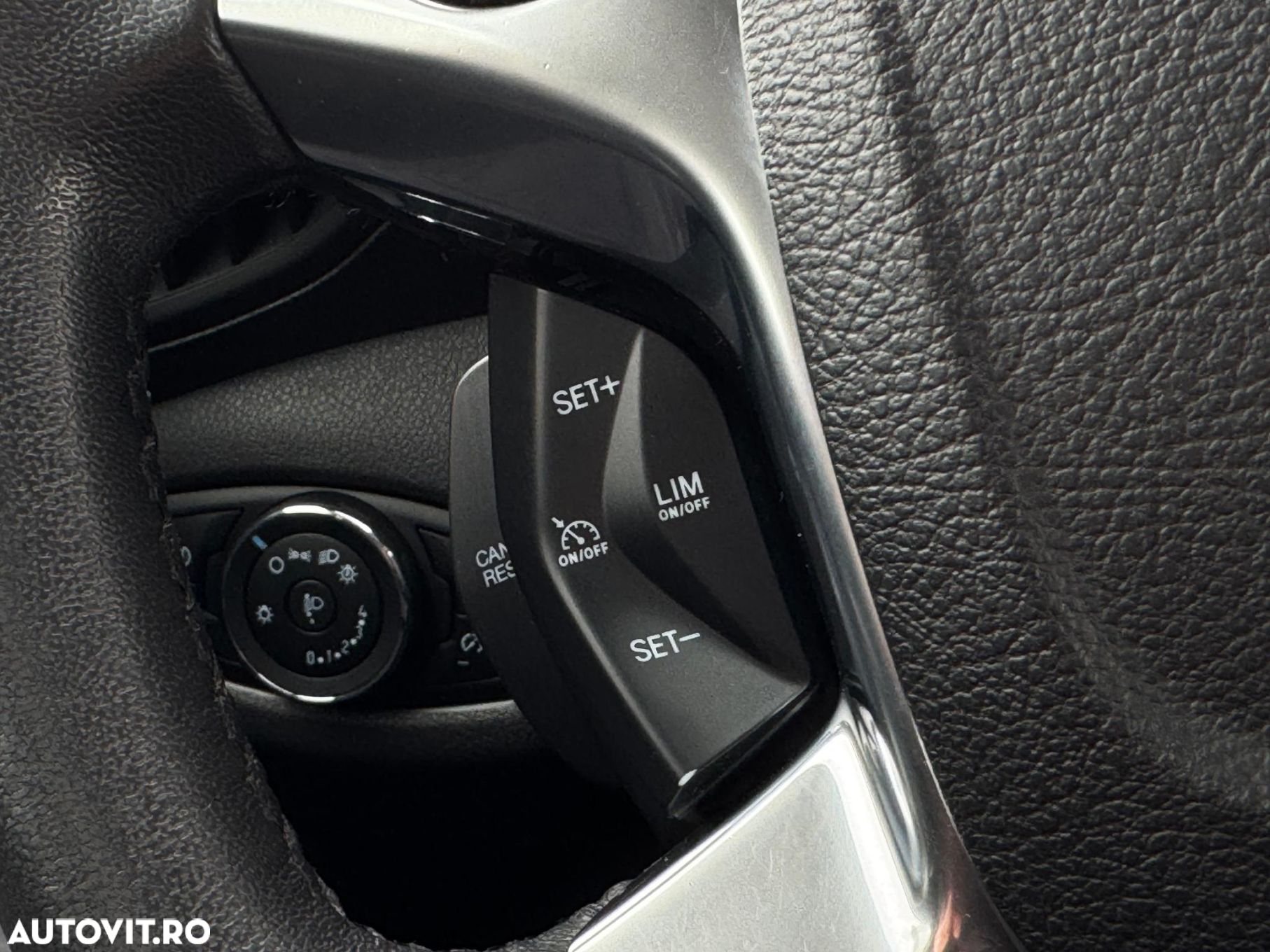 Ford Tourneo Connect 1.0 EcoBoost Start-Stop Titanium - 13