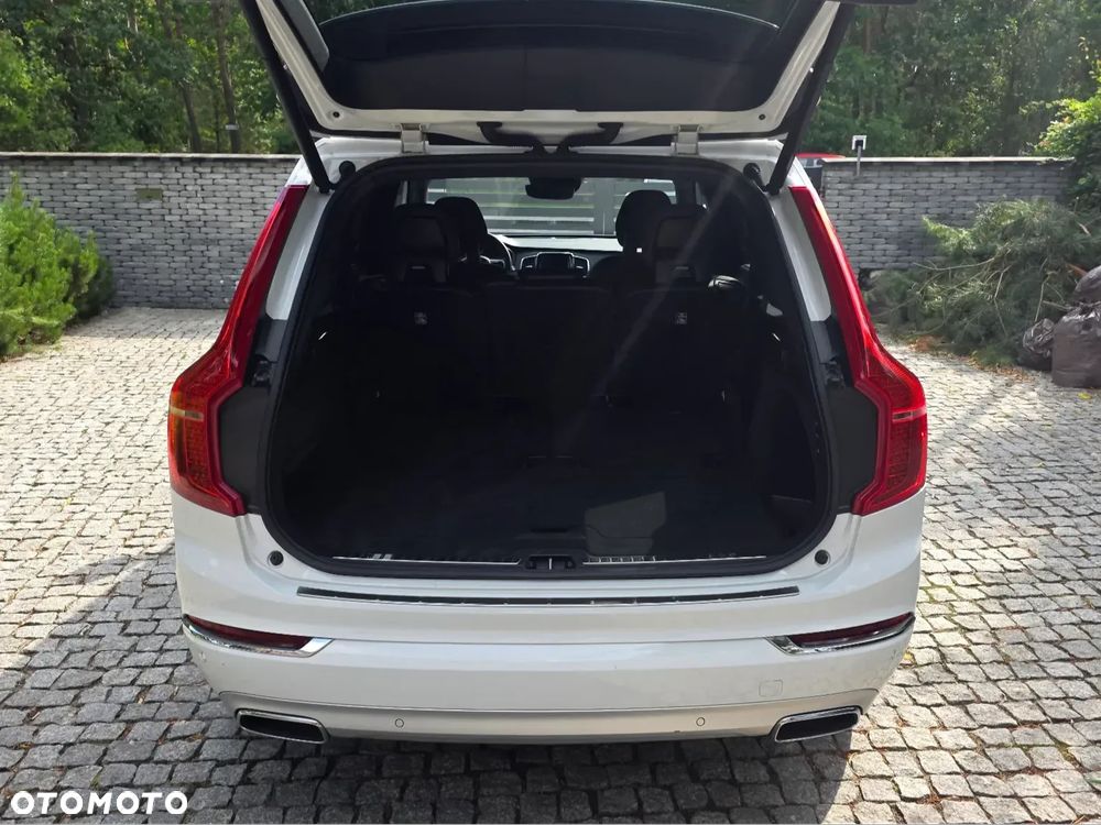 Volvo XC 90 D5 SCR AWD Inscription 7os - 16