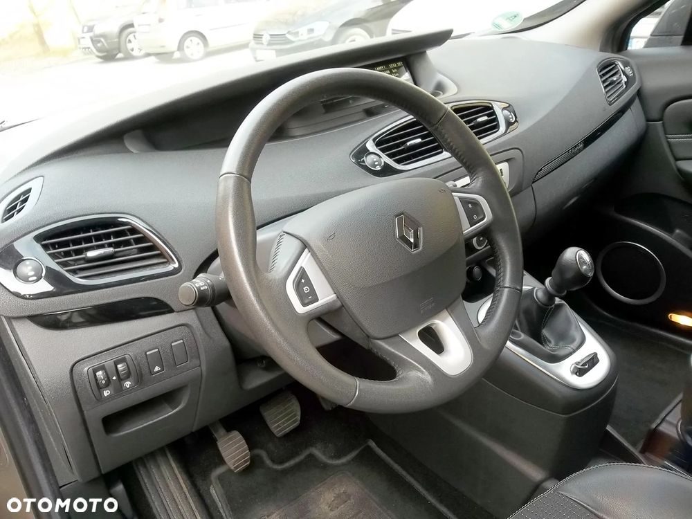 Renault Scenic 1.6 16V 110 LIMITED - 11