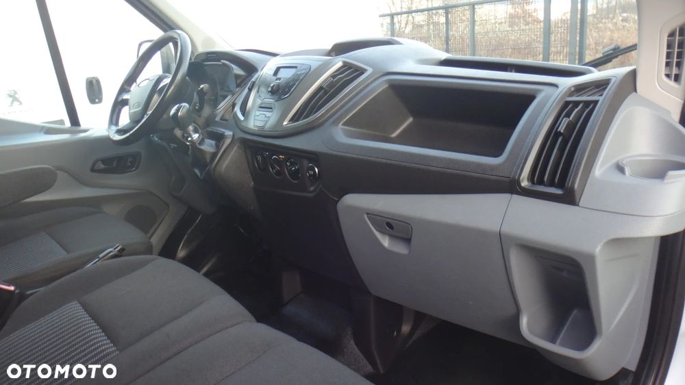 Ford TRANSIT - 12
