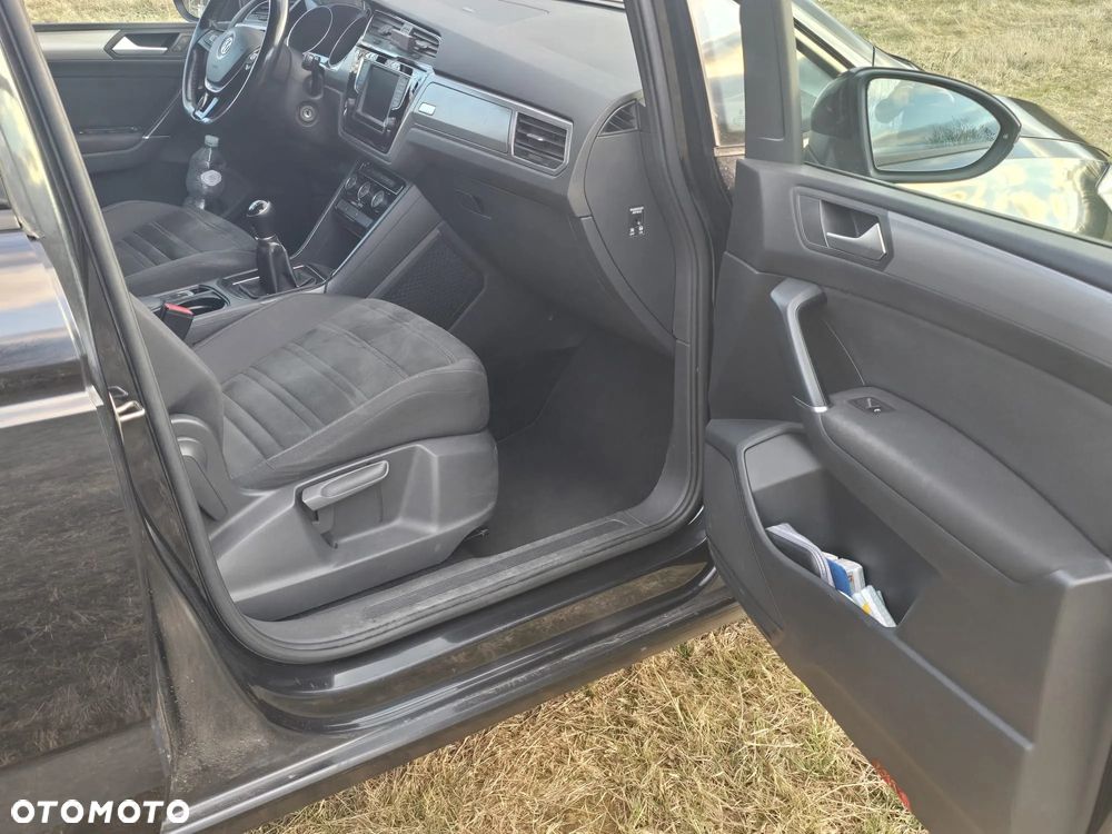 Volkswagen Touran 2.0 TDI BMT Comfortline - 16