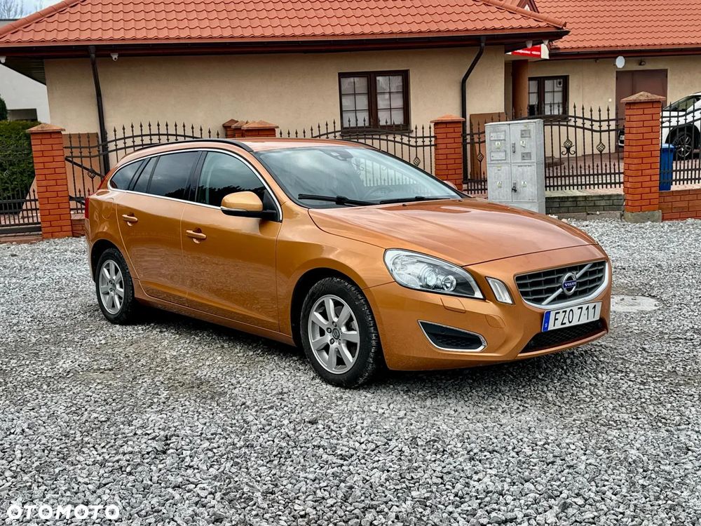 Volvo V60 D3 Geartronic Summum - 2